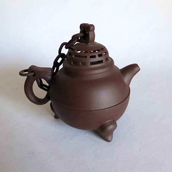 VINTAGE NEW TRADITIONAL CHINESE YIXING ZISHA LID & CHAIN HANDMADE CLAY TEAPOT - Picture 4 of 16